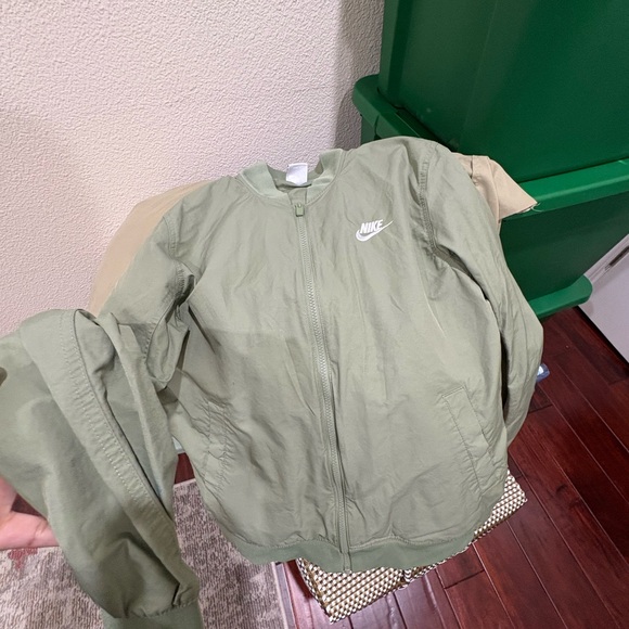 Nike Sage Green Zip-Up Jacket - Picture 7 of 7